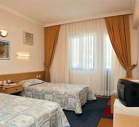 Club Pineta Hotel 3*