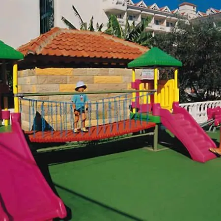 Pineta Club Hotel 3*