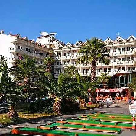 Pineta Club Ξενοδοχείο 3*