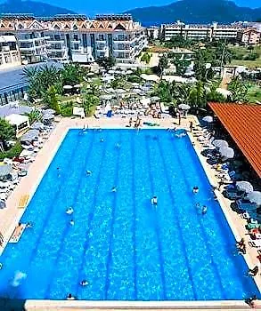 Ξενοδοχείο Pineta Club