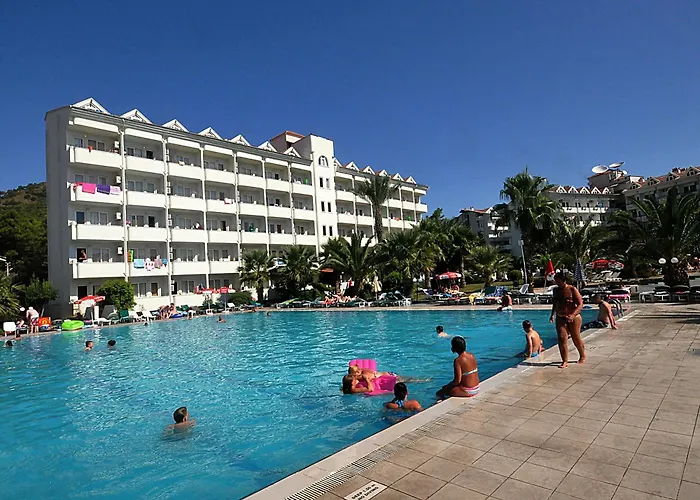 Hotel Pineta Club 3*